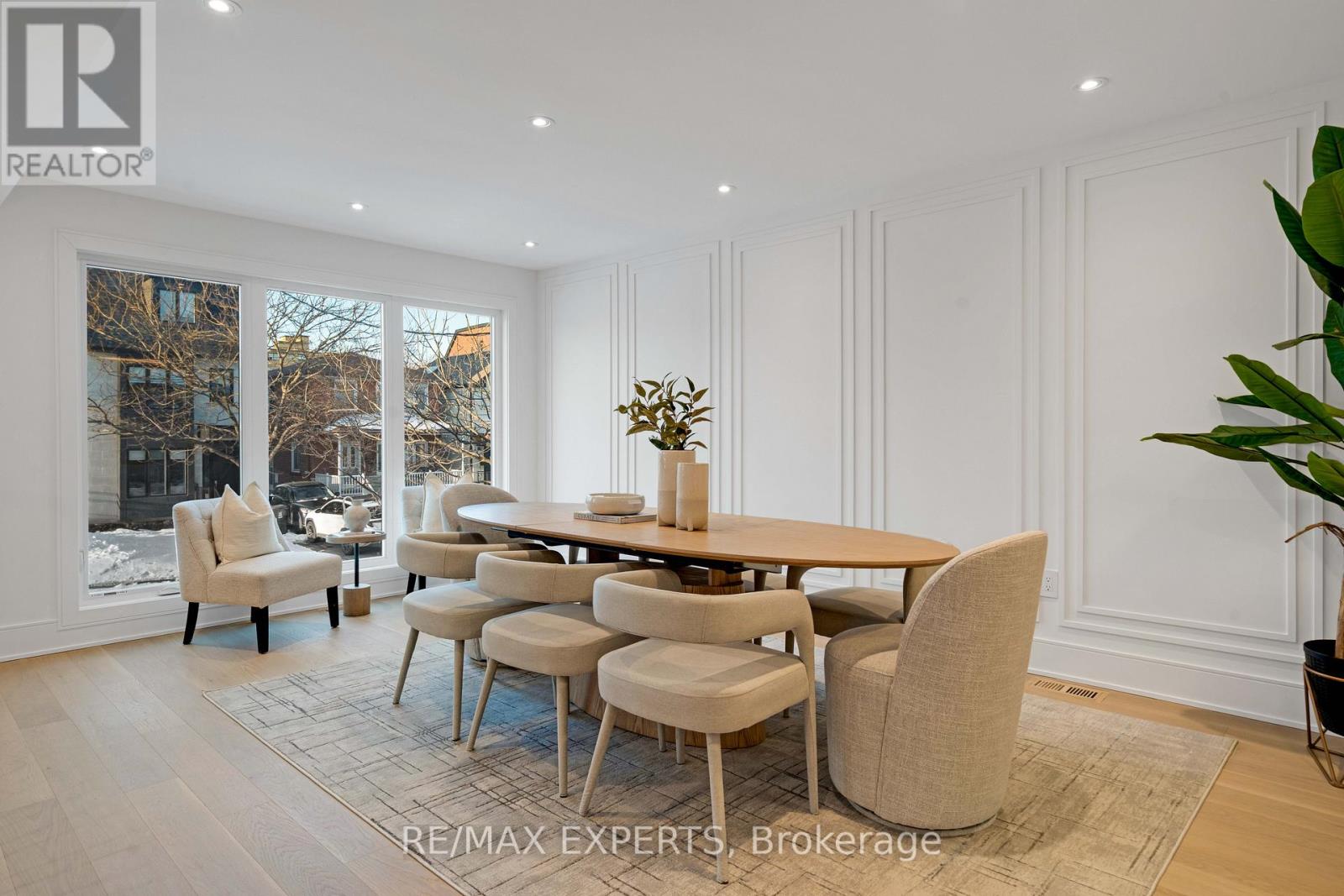 15 Holland Park Avenue, Toronto, Ontario  M6C 1M2 - Photo 6 - C12978372