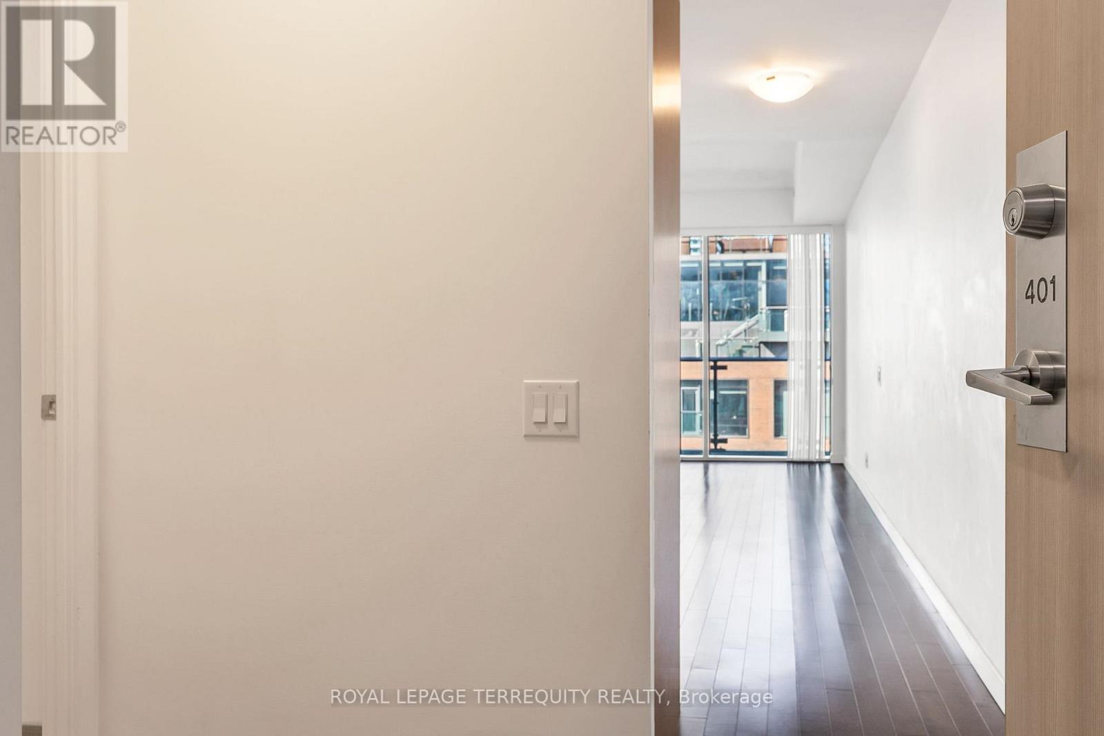 401 - 390 Cherry Street, Toronto, Ontario  M5A 0E2 - Photo 8 - C12978384