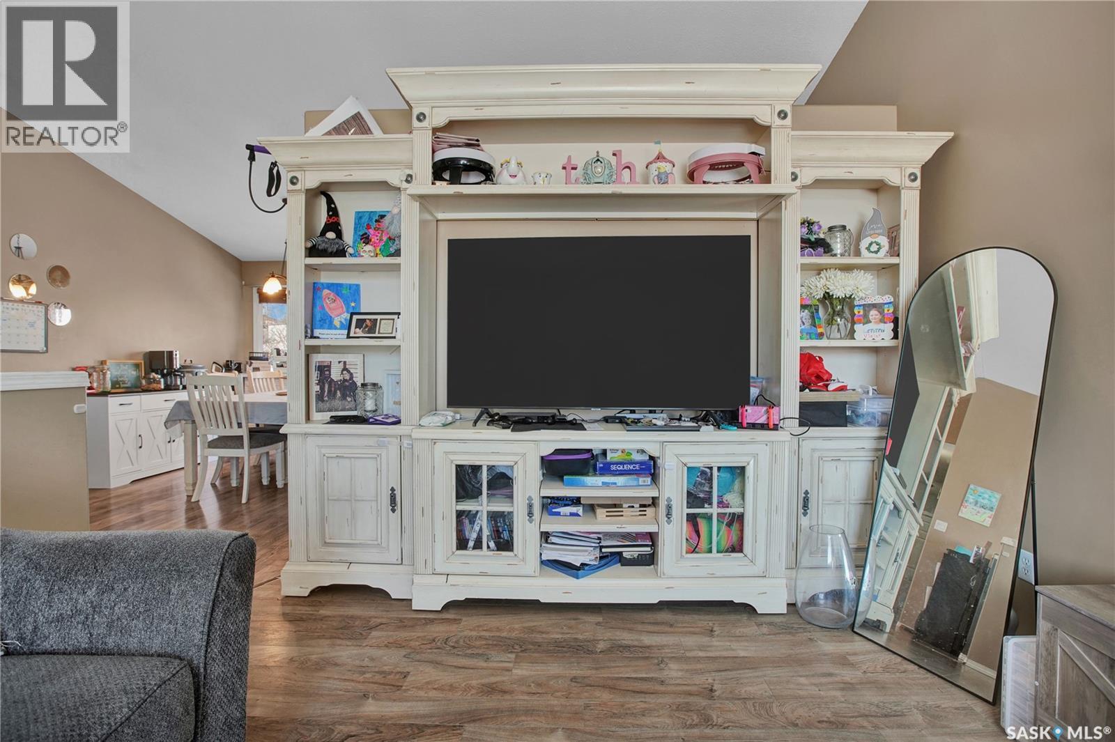 319 Crystal Way, Warman, Saskatchewan  S0K 4S0 - Photo 4 - SK032491