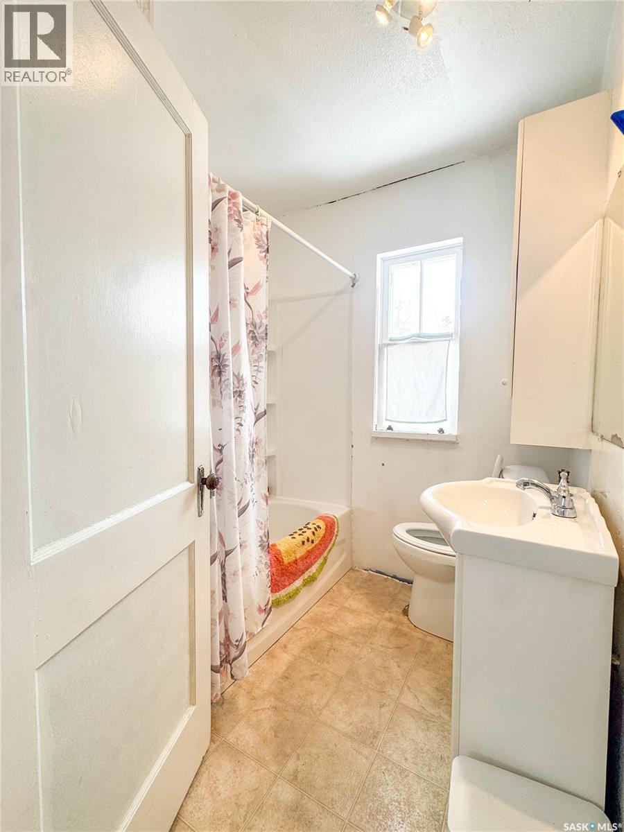 385 19th Street W, Prince Albert, Saskatchewan  S6V 4C8 - Photo 10 - SK032480