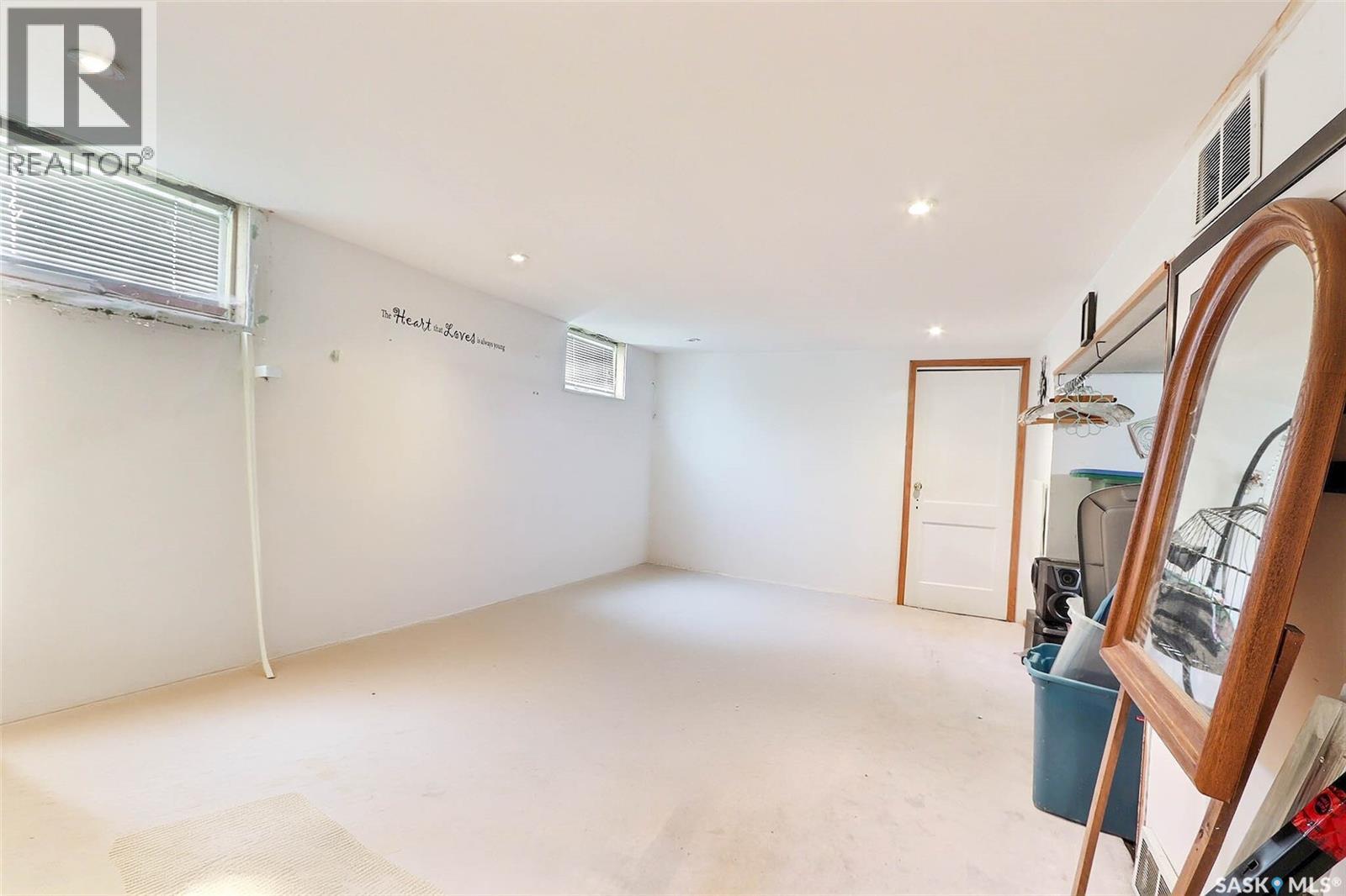 385 19th Street W, Prince Albert, Saskatchewan  S6V 4C8 - Photo 13 - SK032480