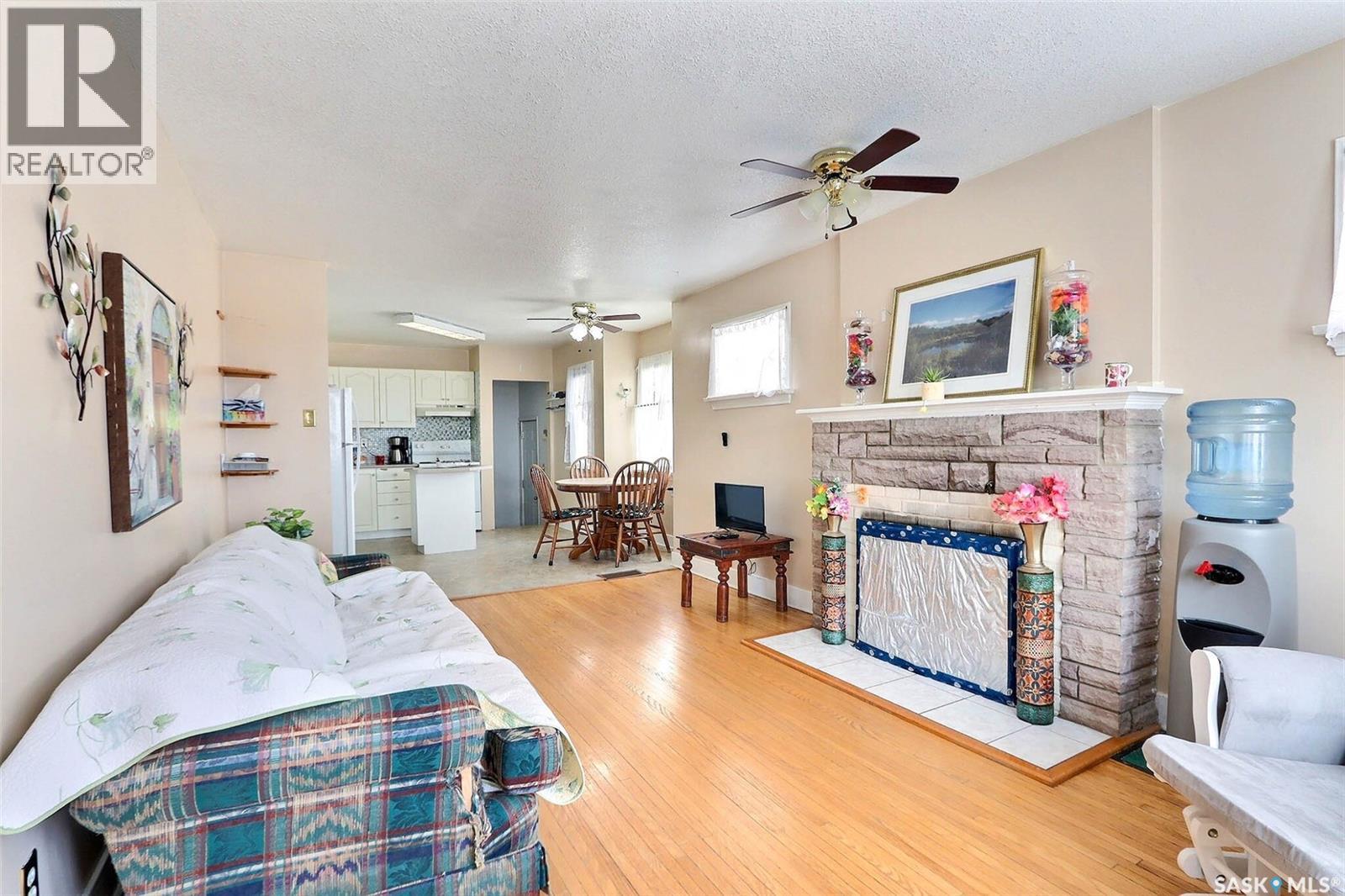 385 19th Street W, Prince Albert, Saskatchewan  S6V 4C8 - Photo 5 - SK032480