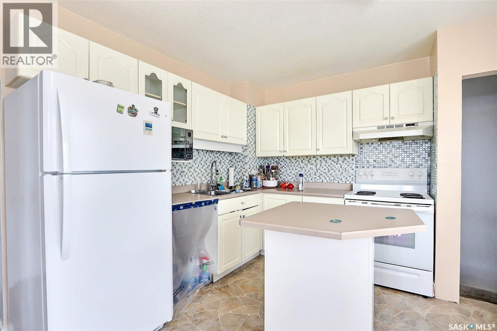 385 19th Street W, Prince Albert, Saskatchewan  S6V 4C8 - Photo 7 - SK032480