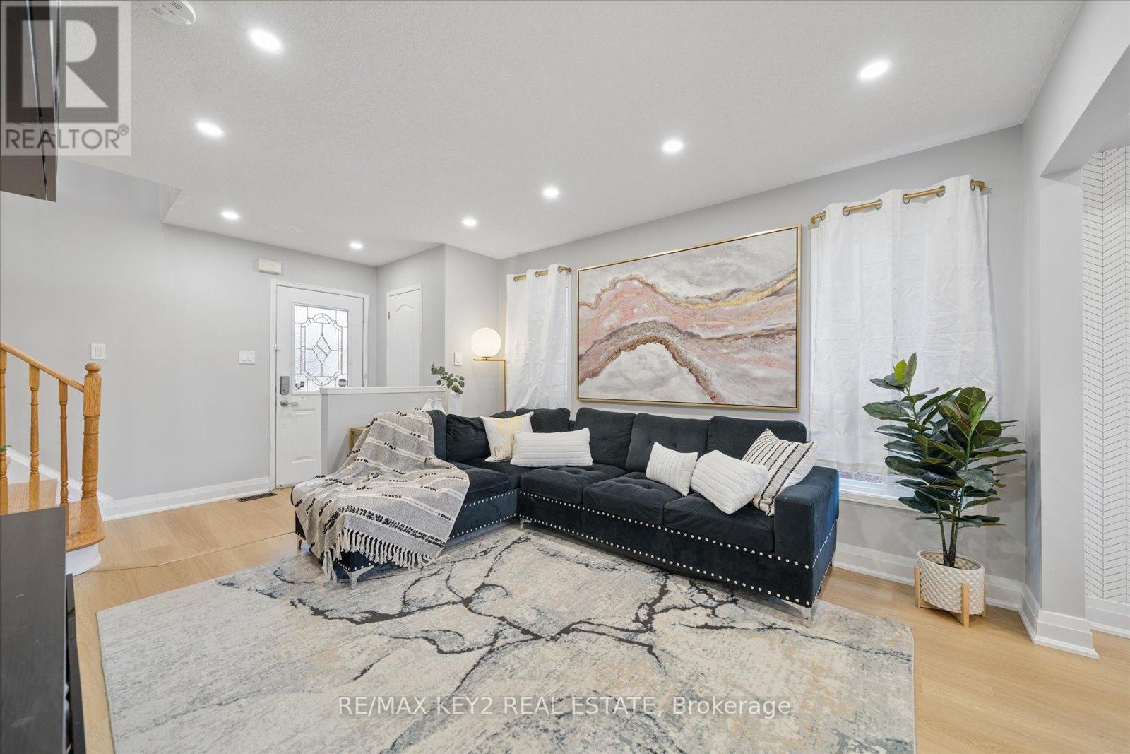 1652 Autumn Crescent, Pickering, Ontario L1V 6X6 - Photo 6 - E12978286