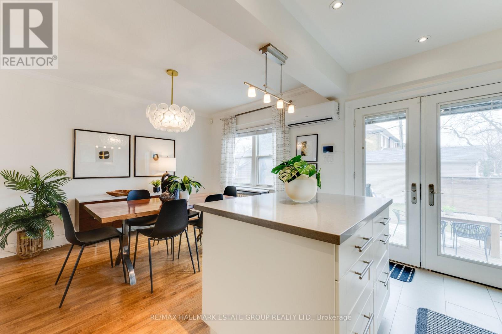 242 O'connor Drive, Toronto, Ontario  M4J 2T4 - Photo 14 - E12978338