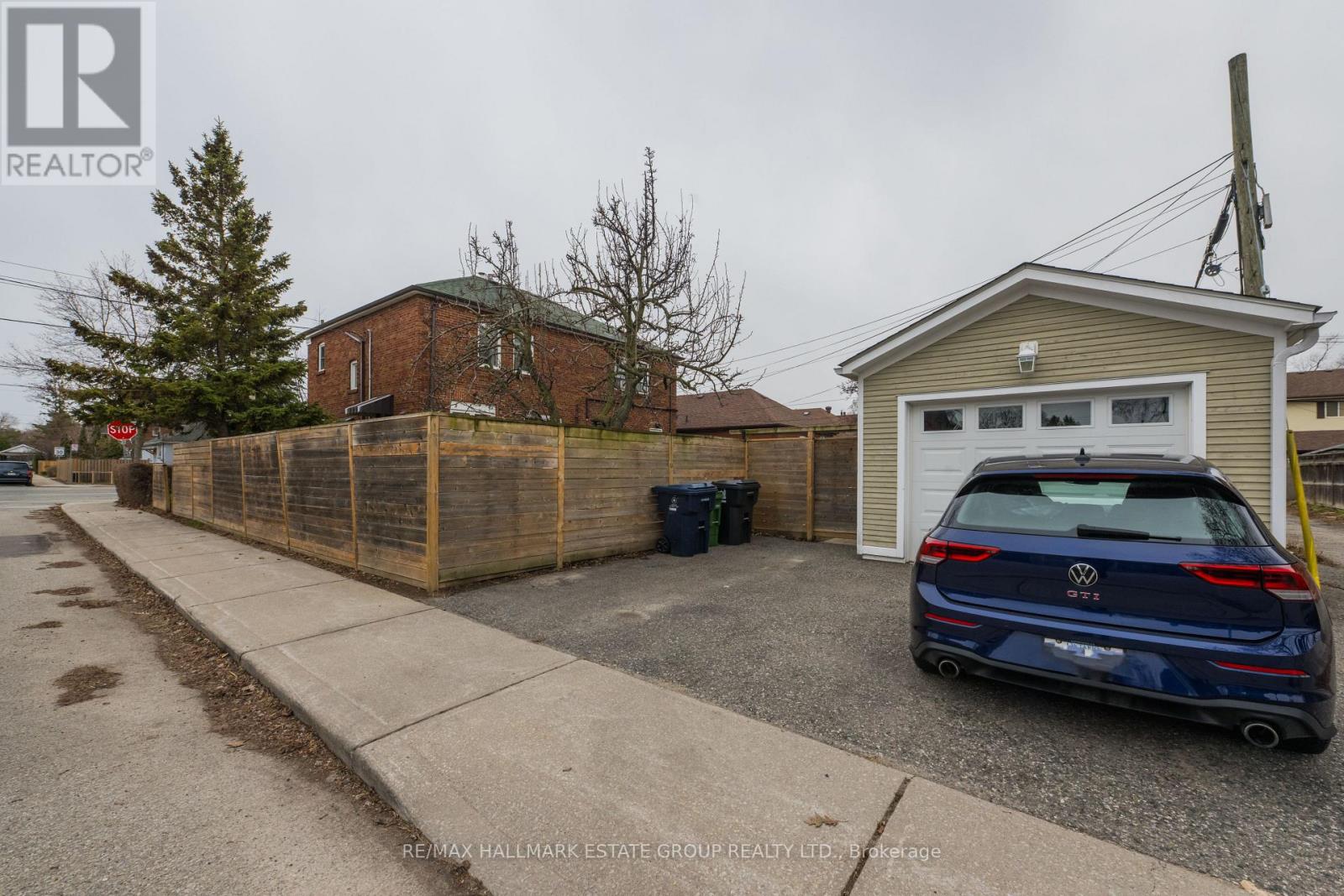 242 O'connor Drive, Toronto, Ontario  M4J 2T4 - Photo 2 - E12978338