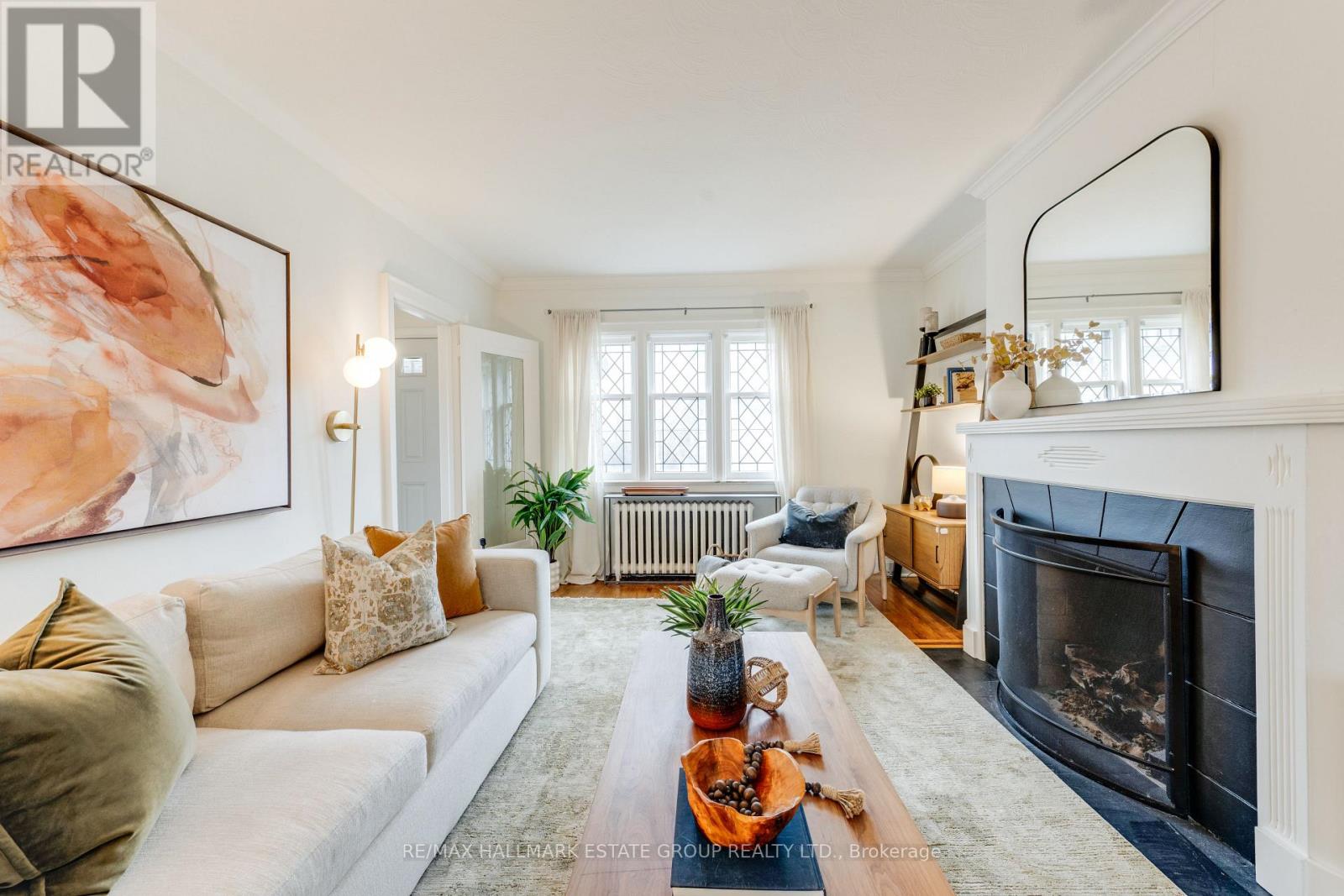 242 O'connor Drive, Toronto, Ontario  M4J 2T4 - Photo 4 - E12978338