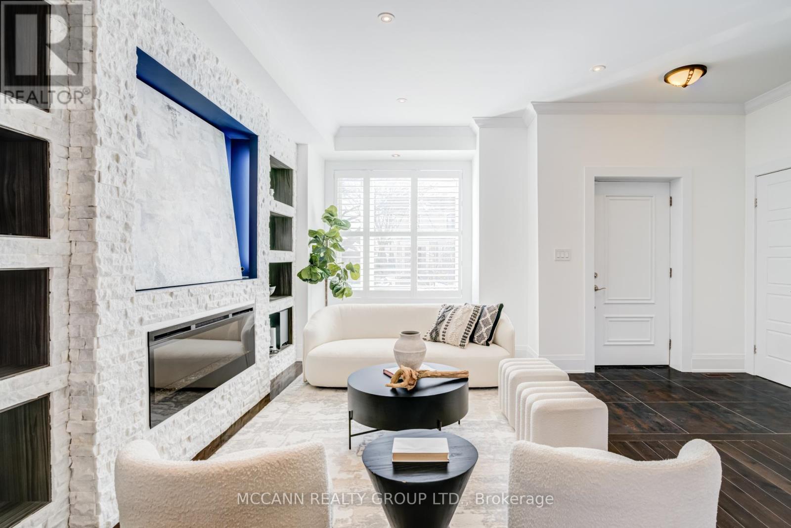 1155 Greenwood Avenue, Toronto, Ontario  M4J 4E7 - Photo 10 - E12978354