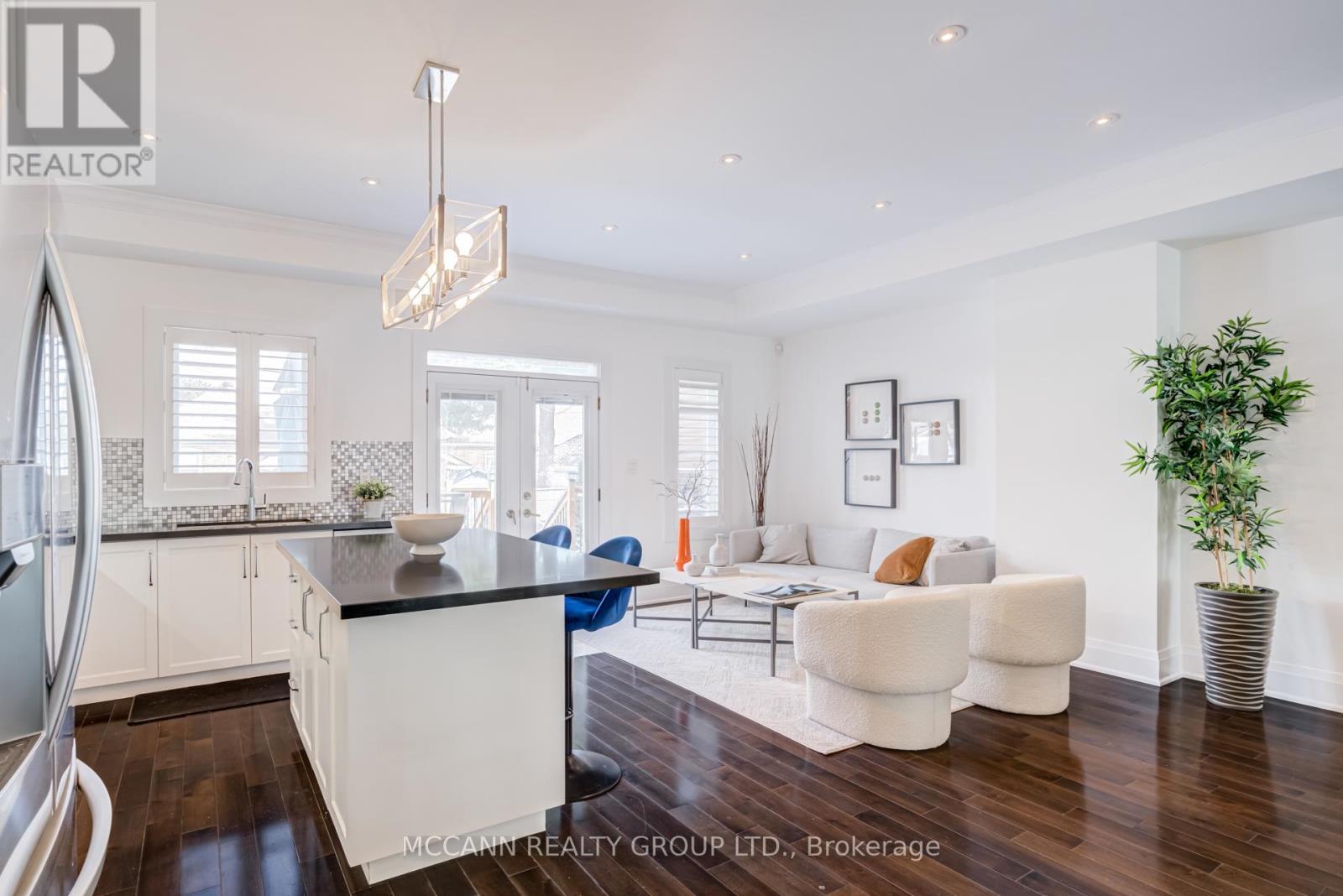 1155 Greenwood Avenue, Toronto, Ontario  M4J 4E7 - Photo 19 - E12978354