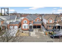 207 ARTHUR FACH Drive, cambridge, Ontario