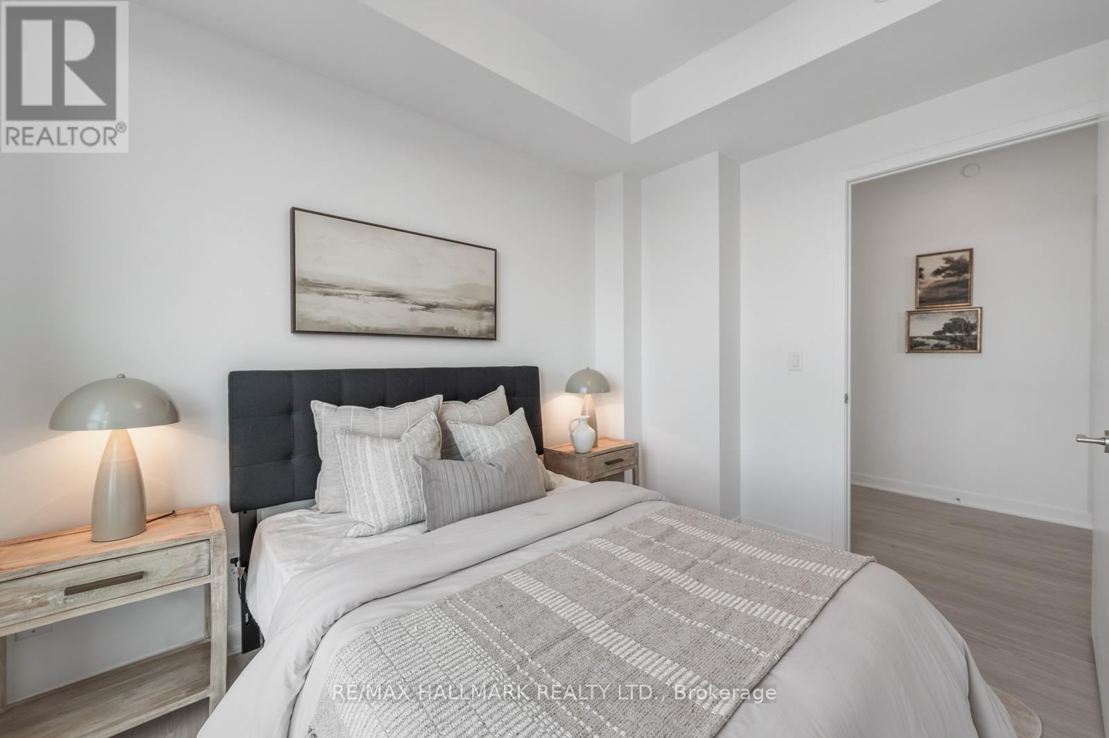 1001 - 185 Alberta Avenue, Toronto, Ontario  M6C 0A5 - Photo 16 - C12977926