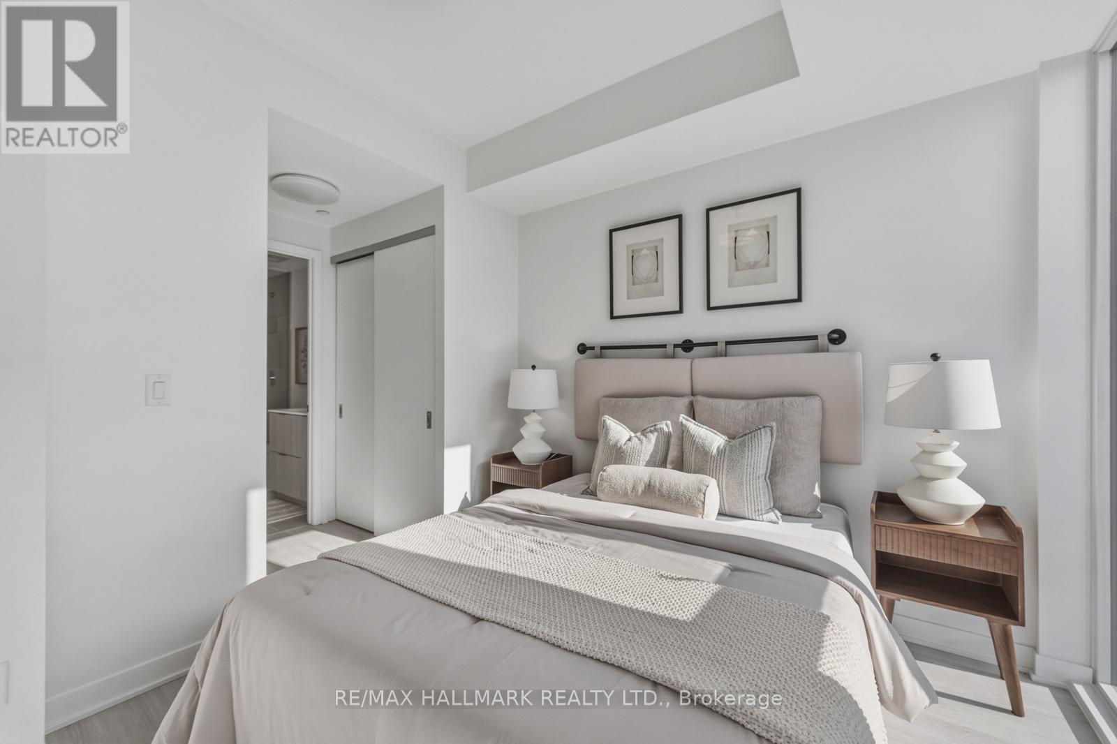 1001 - 185 Alberta Avenue, Toronto, Ontario  M6C 0A5 - Photo 11 - C12977926