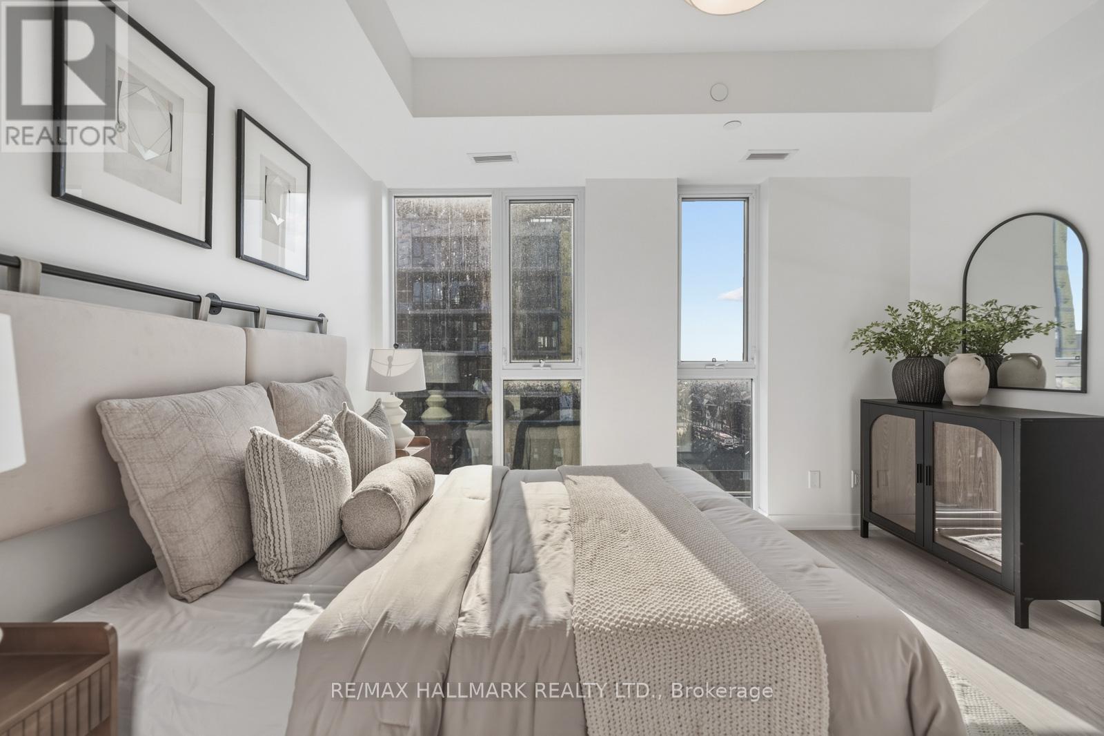 1001 - 185 Alberta Avenue, Toronto, Ontario  M6C 0A5 - Photo 12 - C12977926