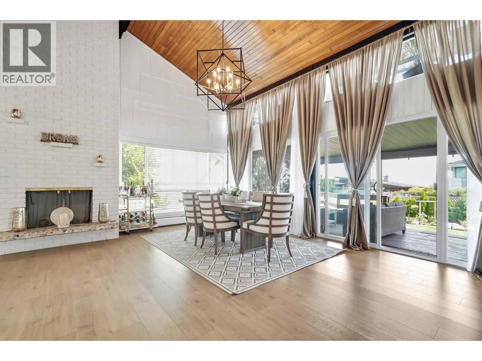 284 54a Street, Delta, British Columbia  V4M 3J3 - Photo 5 - R3091954