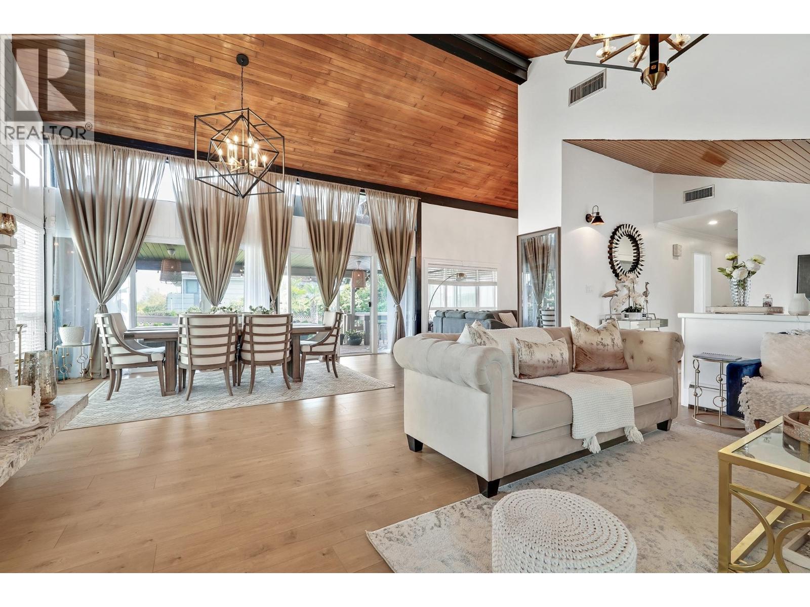 284 54a Street, Delta, British Columbia  V4M 3J3 - Photo 6 - R3091954