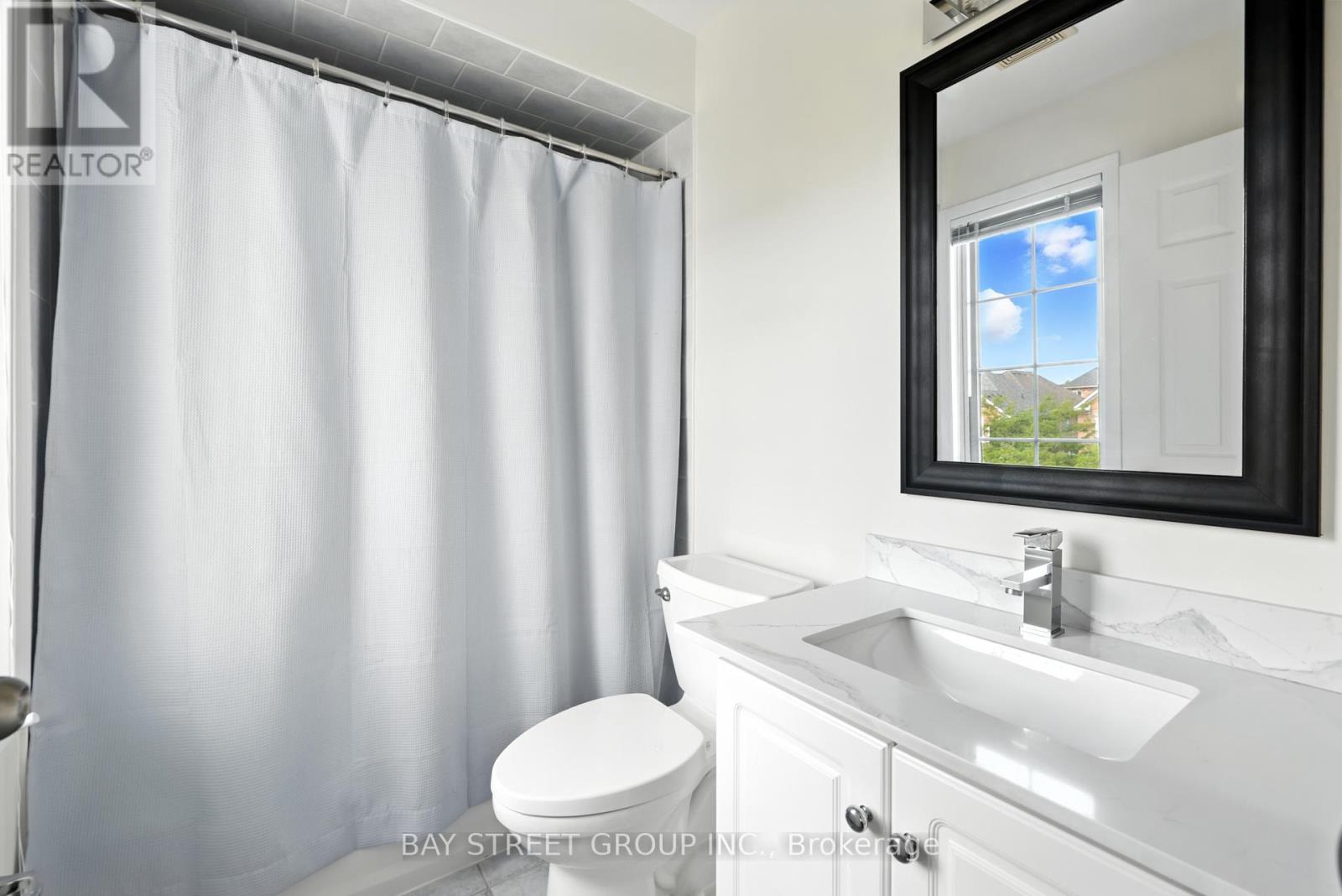 12 Stiles Avenue W, Aurora, Ontario  L4G 7N3 - Photo 14 - N12978302