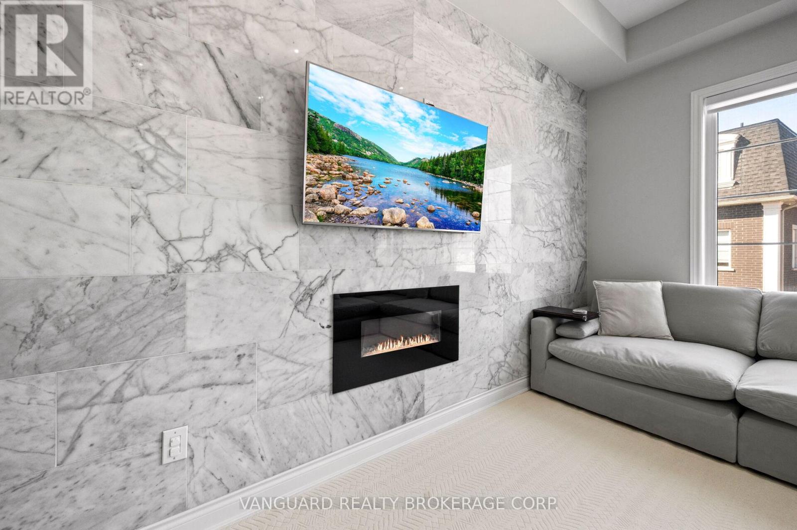 8331 Islington Avenue, Vaughan, Ontario  L4L 1X1 - Photo 13 - N12978314