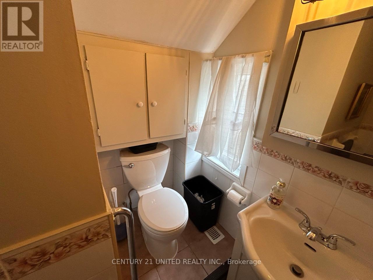 136 Robinson Street, Peterborough, Ontario  K9H 1G2 - Photo 23 - X12964242