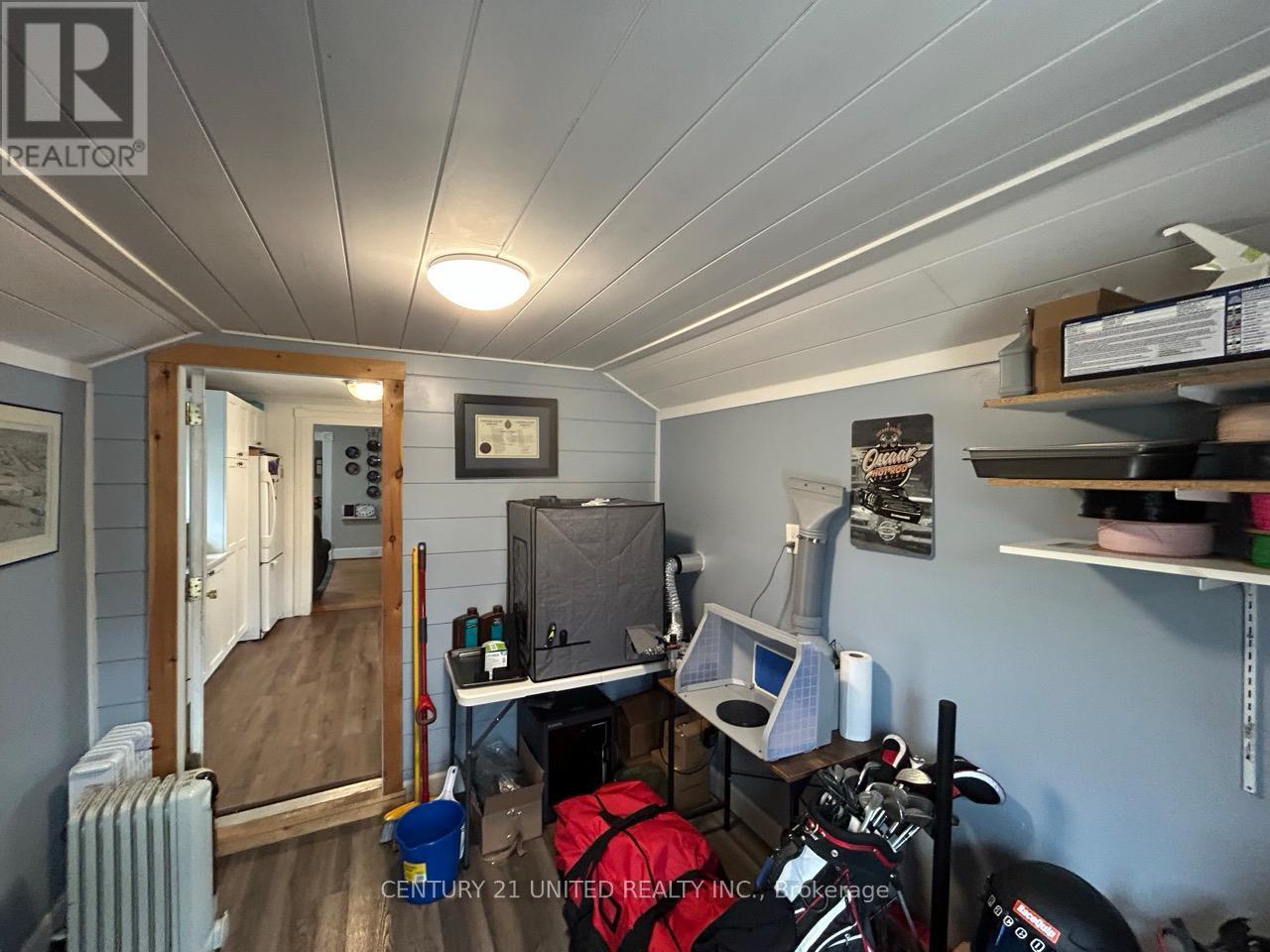 136 Robinson Street, Peterborough, Ontario  K9H 1G2 - Photo 18 - X12964242