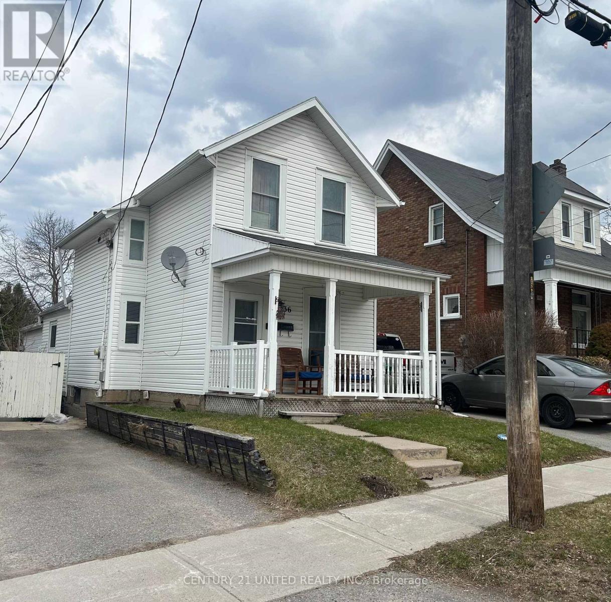 136 Robinson Street, Peterborough, Ontario  K9H 1G2 - Photo 5 - X12964242