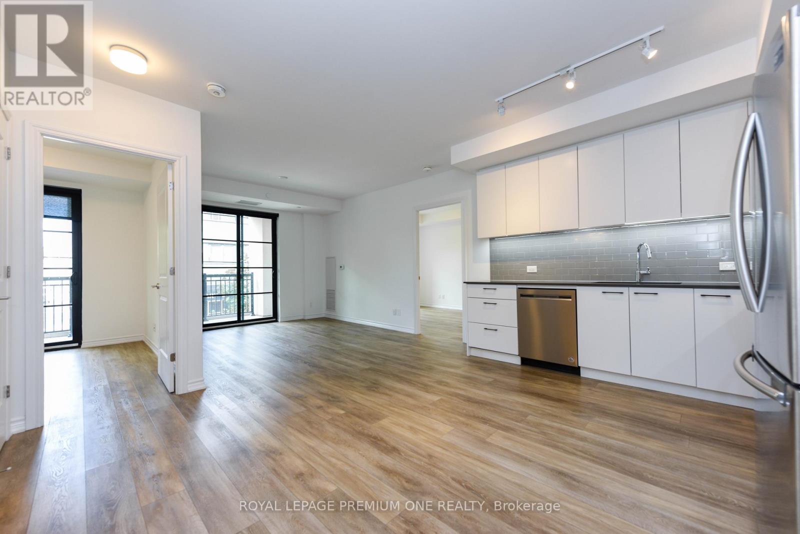 207 - 571 Prince Edward Drive N, Toronto, Ontario  M8X 0A1 - Photo 10 - W12978282