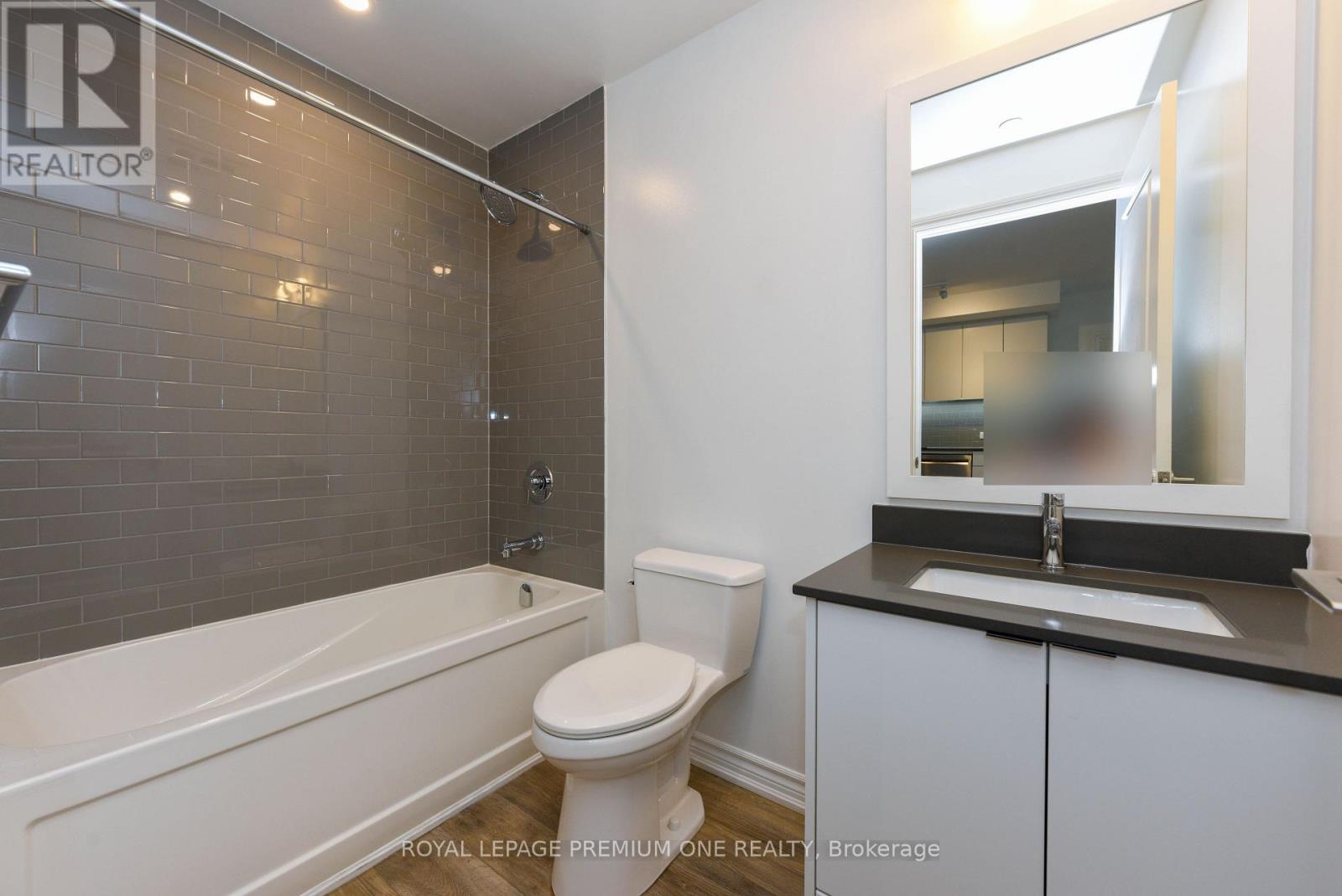 207 - 571 Prince Edward Drive N, Toronto, Ontario  M8X 0A1 - Photo 14 - W12978282