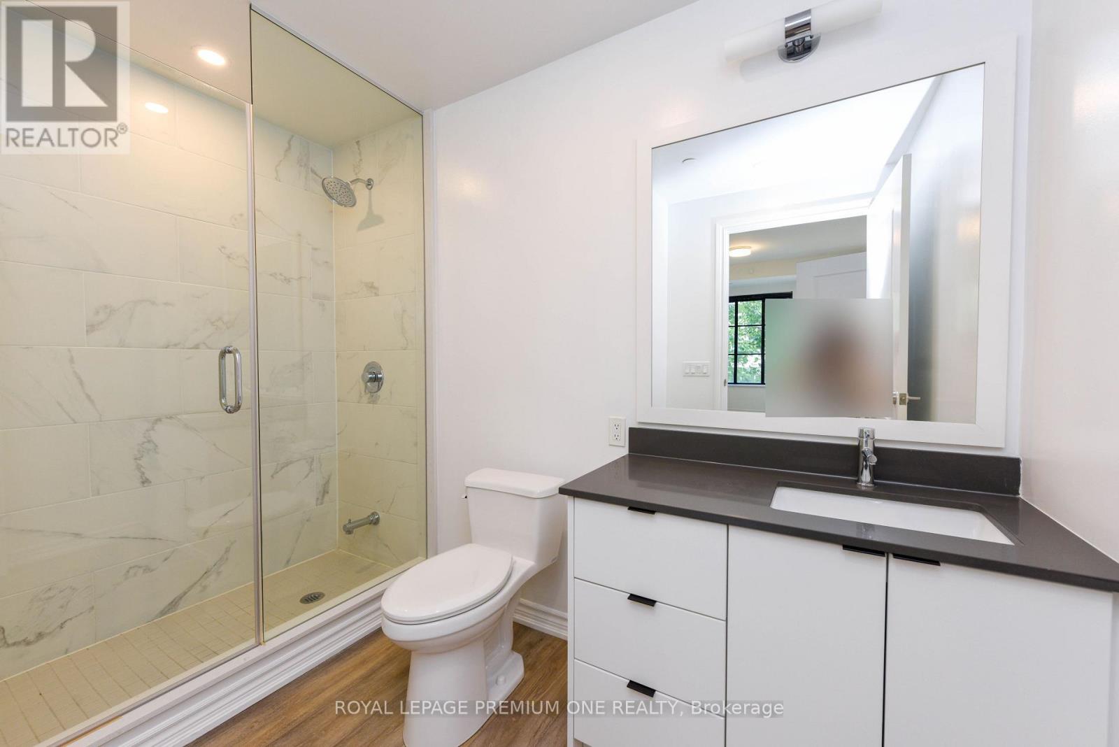 207 - 571 Prince Edward Drive N, Toronto, Ontario  M8X 0A1 - Photo 18 - W12978282