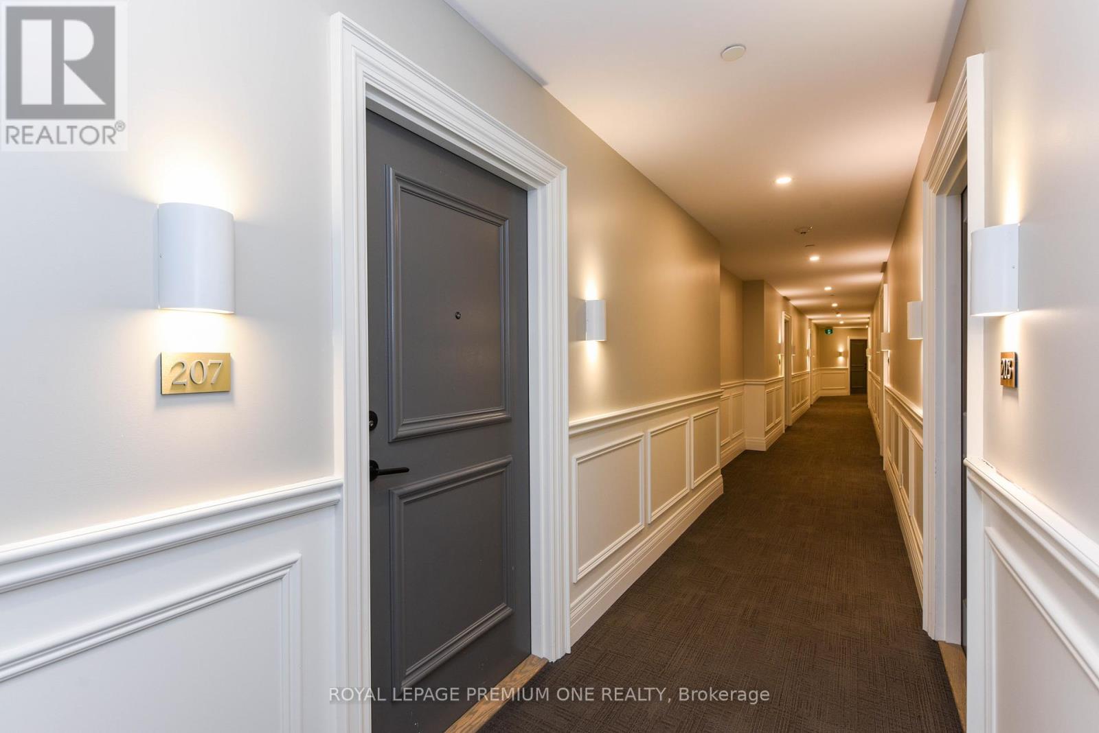 207 - 571 Prince Edward Drive N, Toronto, Ontario  M8X 0A1 - Photo 5 - W12978282