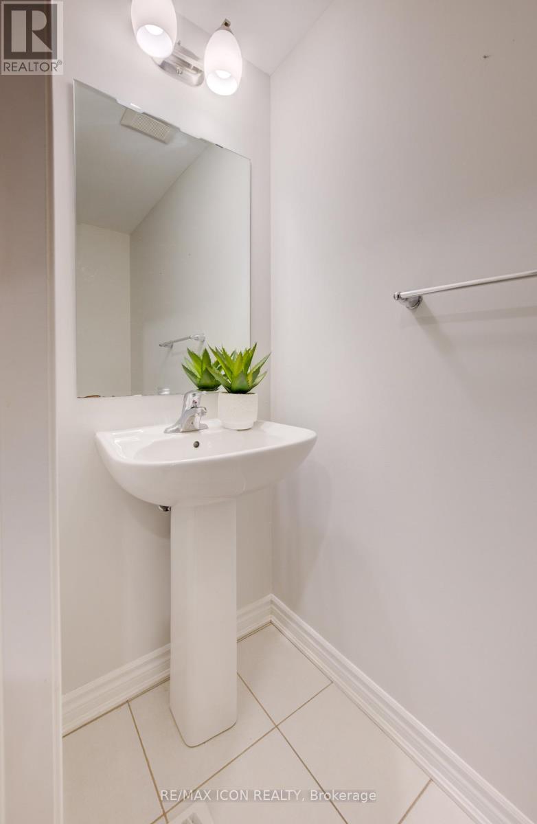 302 Jean Landing, Milton, Ontario  L9E 1C6 - Photo 19 - W12978318