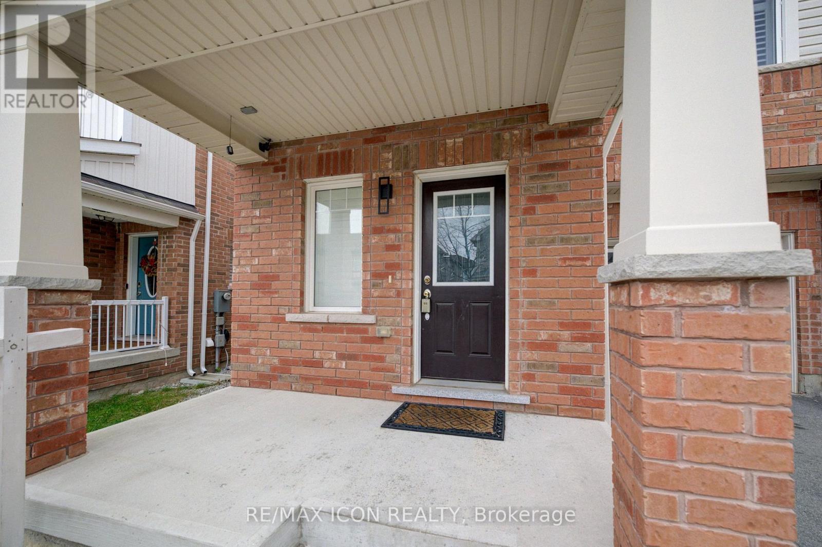 302 Jean Landing, Milton, Ontario  L9E 1C6 - Photo 3 - W12978318