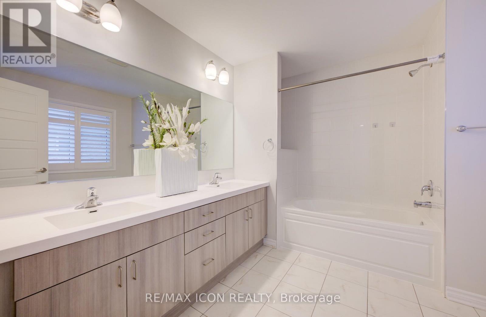 302 Jean Landing, Milton, Ontario  L9E 1C6 - Photo 30 - W12978318