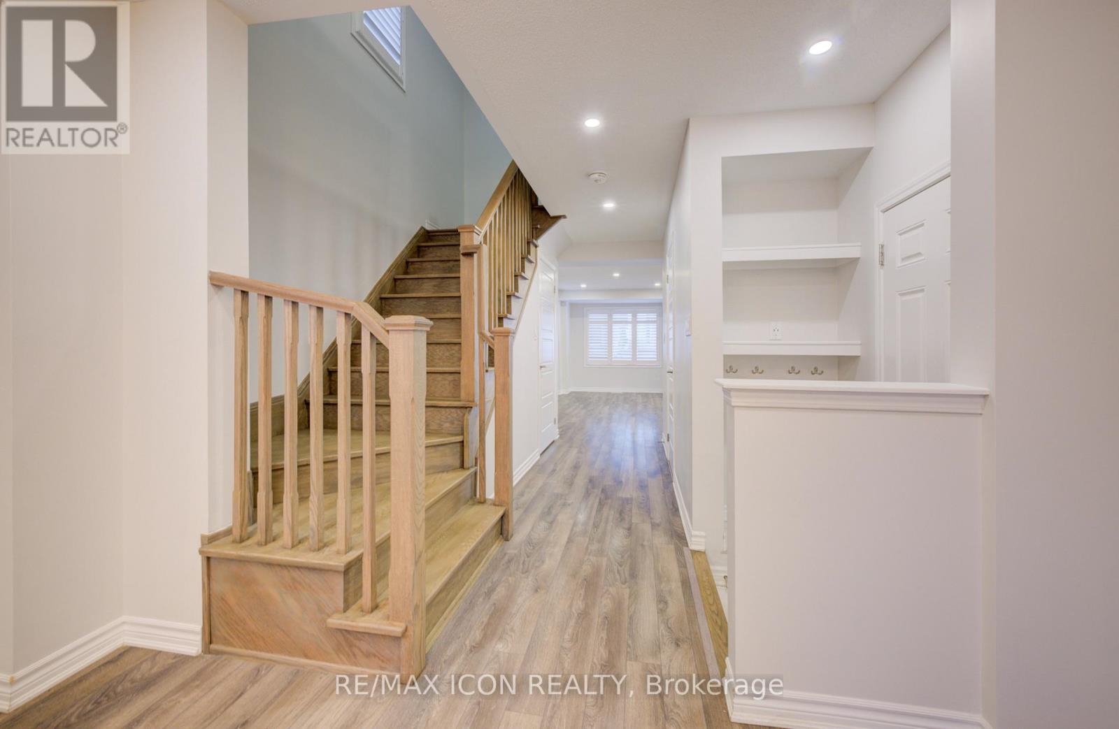 302 Jean Landing, Milton, Ontario  L9E 1C6 - Photo 6 - W12978318