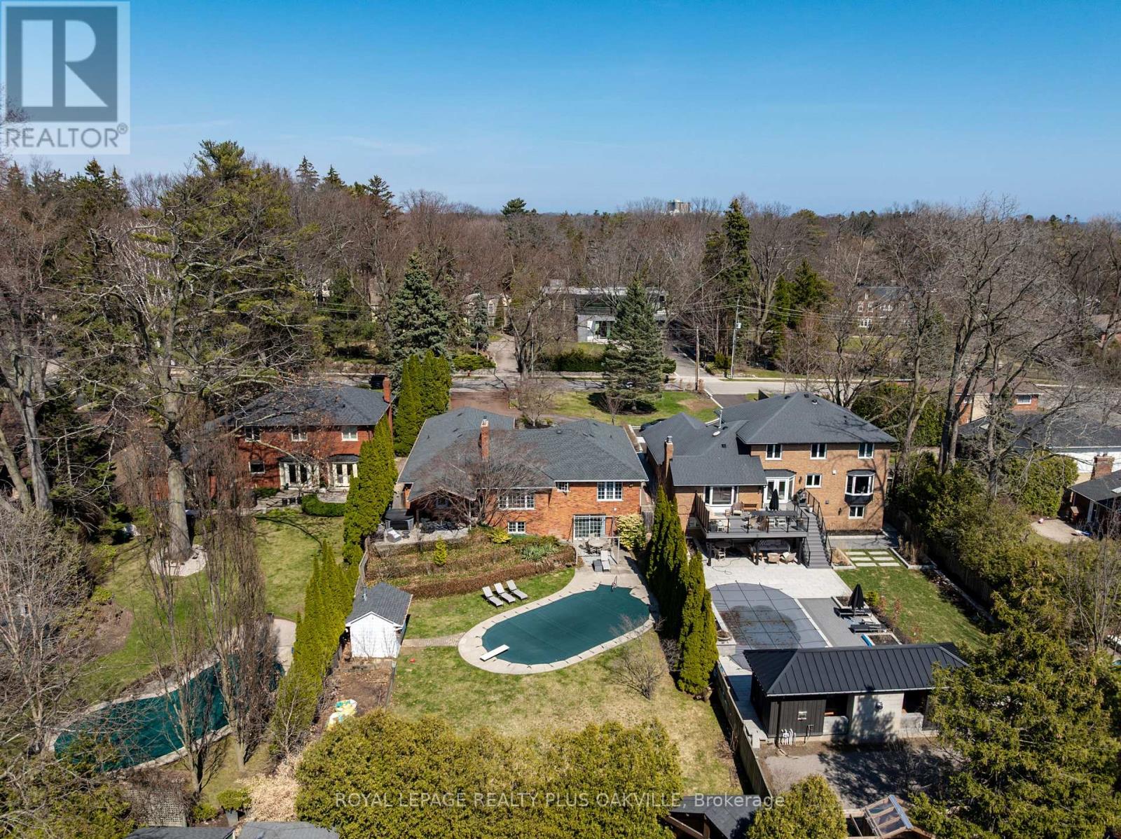 258 Shoreacres Road, Burlington, Ontario  L7L 2H4 - Photo 7 - W12978344