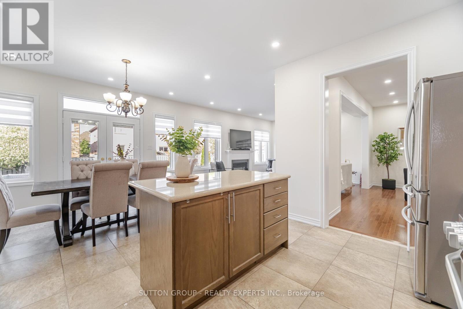 Upper - 5 Freedom Oaks Trail, Brampton, Ontario  L6P 3L1 - Photo 15 - W12978360