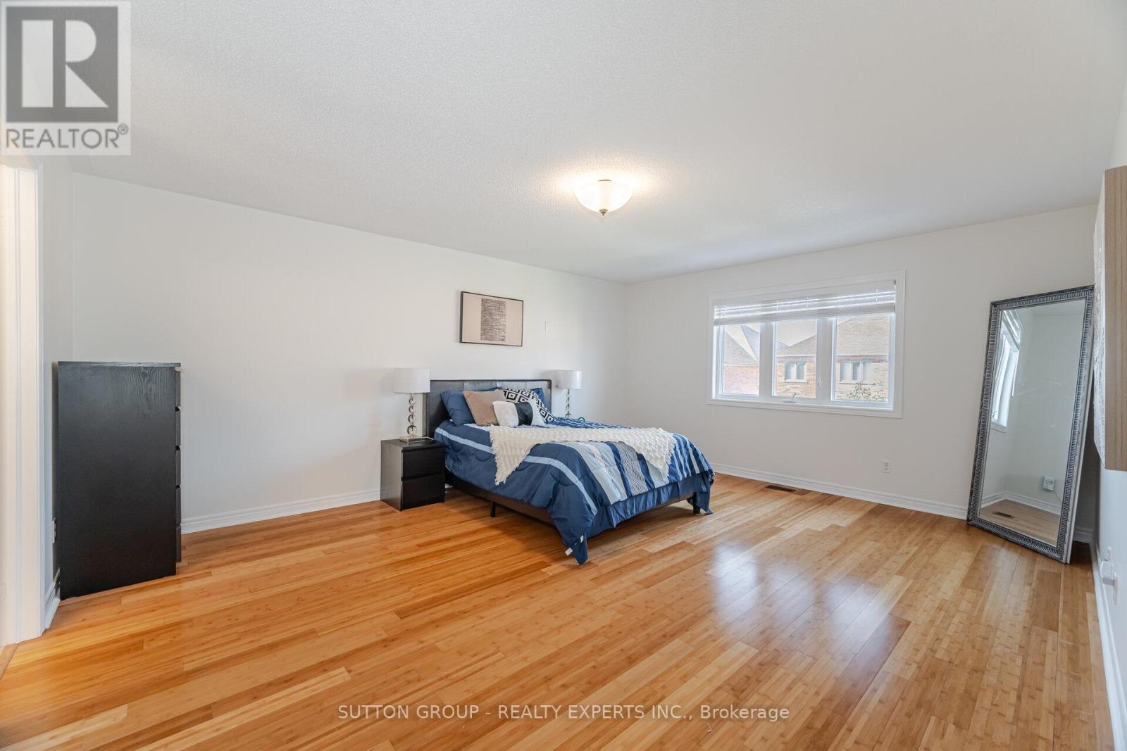 Upper - 5 Freedom Oaks Trail, Brampton, Ontario  L6P 3L1 - Photo 26 - W12978360