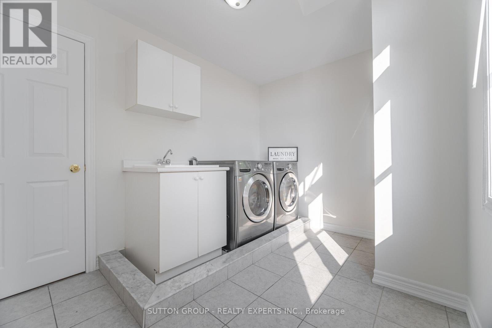 Upper - 5 Freedom Oaks Trail, Brampton, Ontario  L6P 3L1 - Photo 41 - W12978360