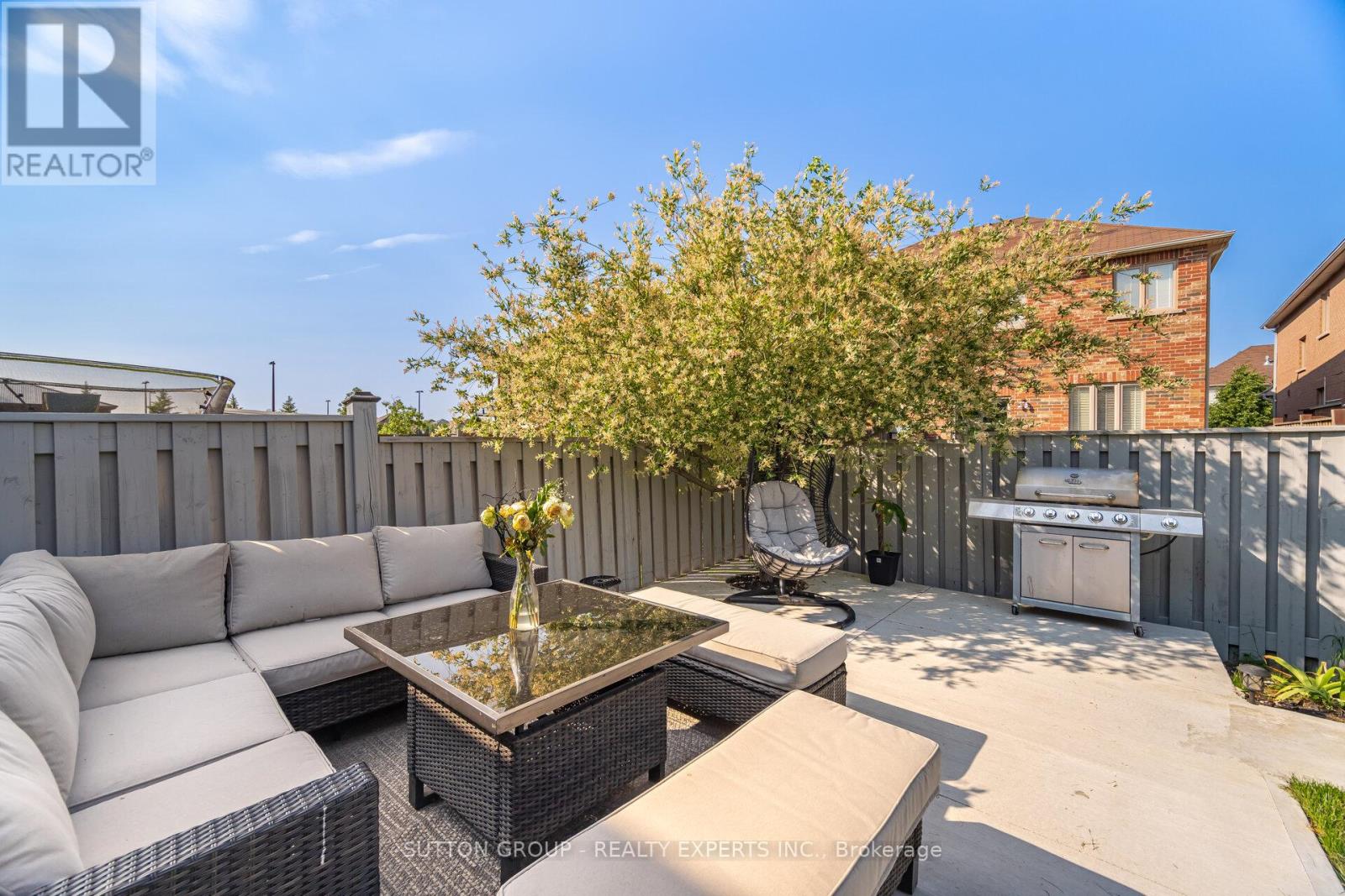 Upper - 5 Freedom Oaks Trail, Brampton, Ontario  L6P 3L1 - Photo 43 - W12978360