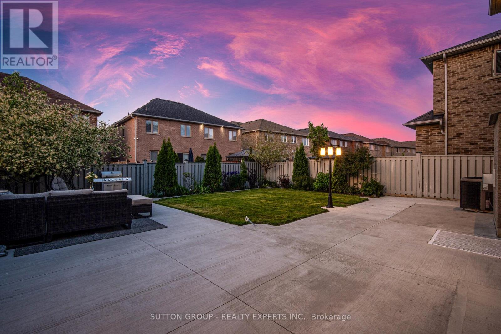 Upper - 5 Freedom Oaks Trail, Brampton, Ontario  L6P 3L1 - Photo 46 - W12978360