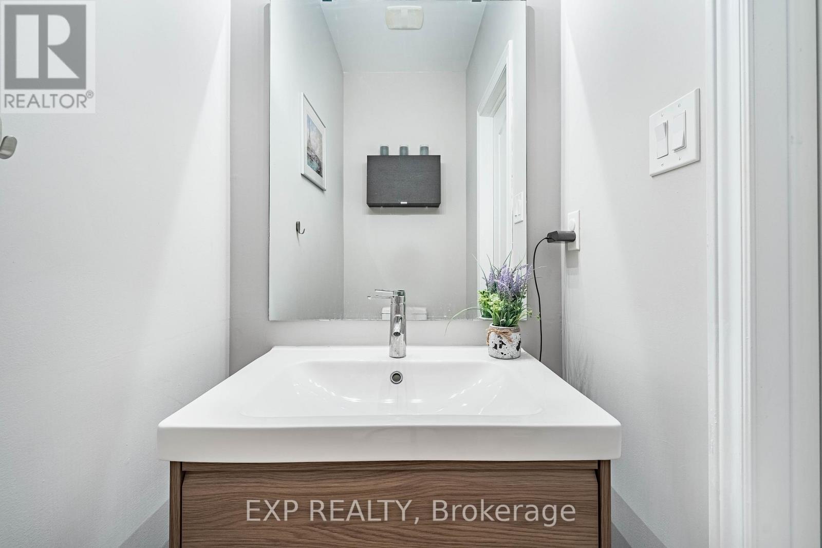 4 - 2360 Britannia Road W, Mississauga, Ontario  L5M 2G7 - Photo 21 - W12978364