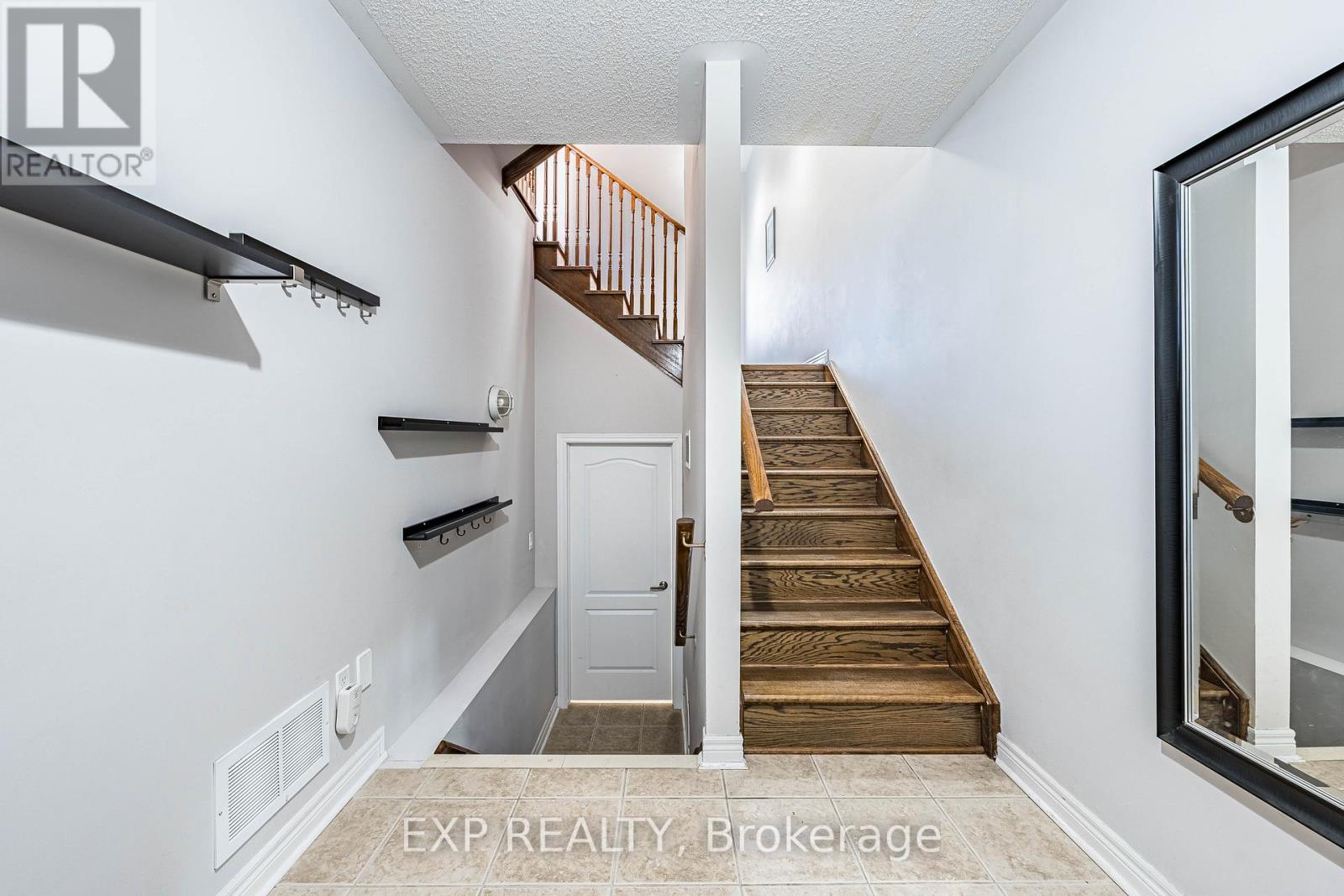 4 - 2360 Britannia Road W, Mississauga, Ontario  L5M 2G7 - Photo 32 - W12978364