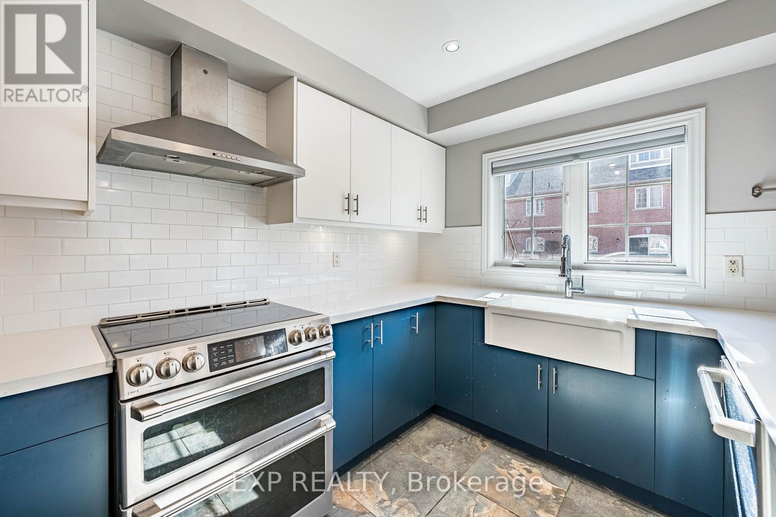 4 - 2360 Britannia Road W, Mississauga, Ontario  L5M 2G7 - Photo 8 - W12978364