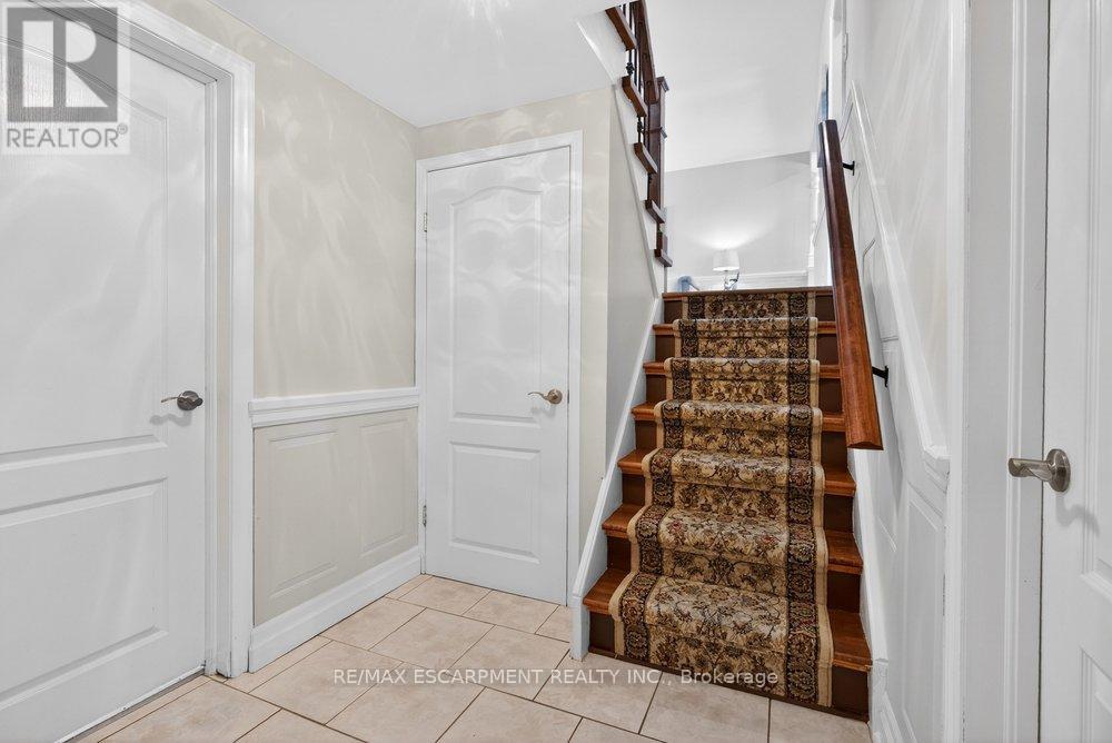 1374 Secord Avenue, Oakville, Ontario  L6L 2L1 - Photo 25 - W12978376