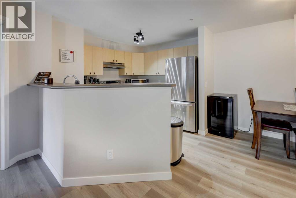 8323, 304 Mackenzie Way Sw, Airdrie, Alberta  T4B 3H8 - Photo 4 - A2300460