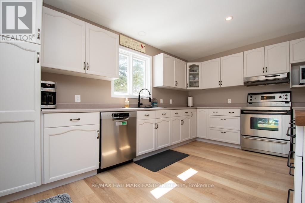 1079 Rock Road, Douro-Dummer, Ontario  K0L 3A0 - Photo 12 - X12978708