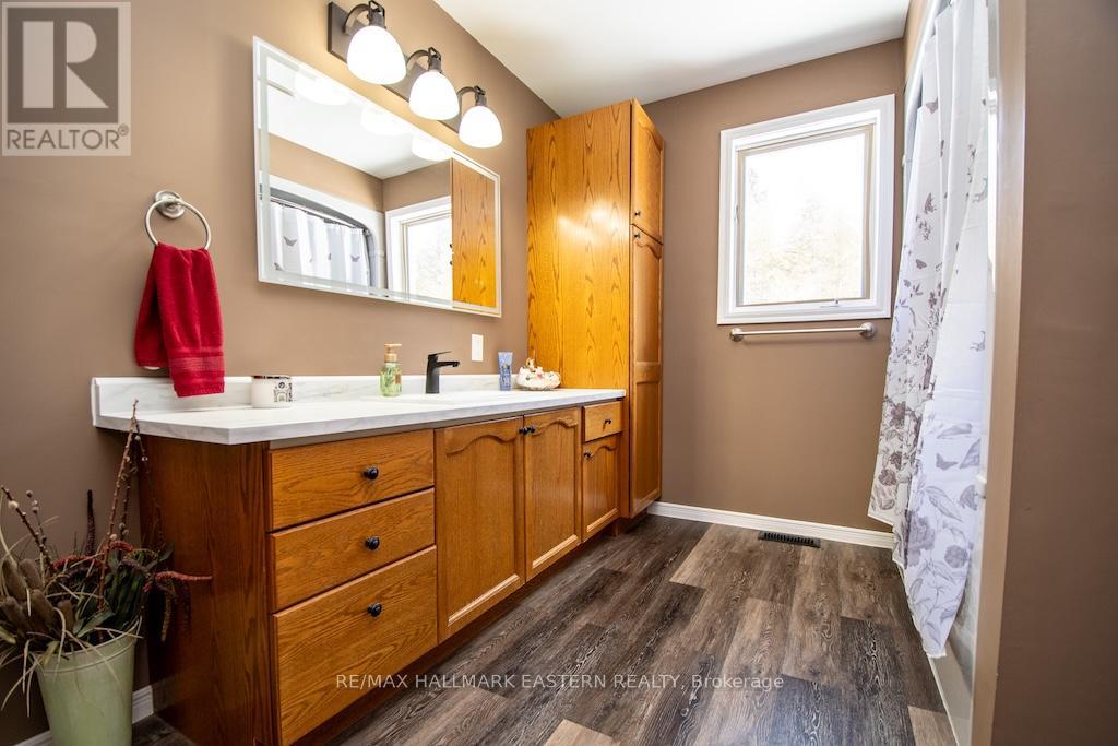 1079 Rock Road, Douro-Dummer, Ontario  K0L 3A0 - Photo 25 - X12978708