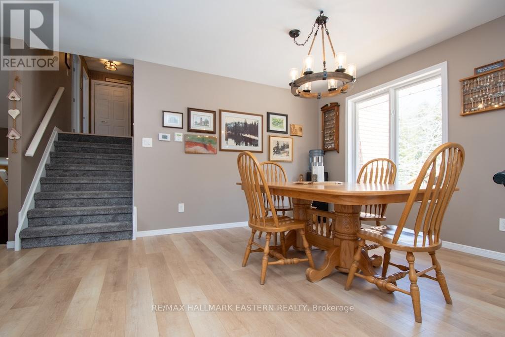 1079 Rock Road, Douro-Dummer, Ontario  K0L 3A0 - Photo 8 - X12978708