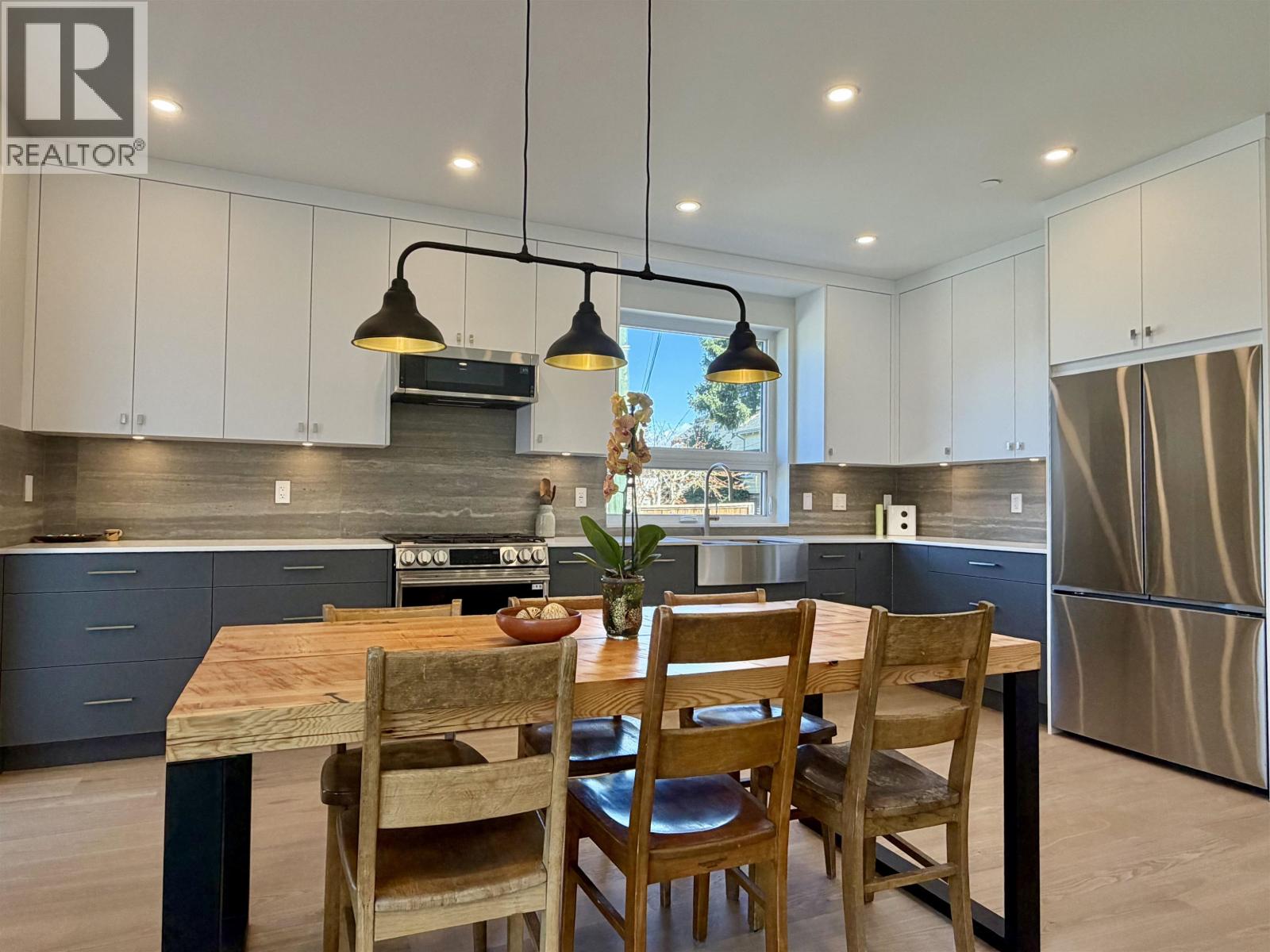 3760 Fleming Street, Vancouver, British Columbia  V5N 3W2 - Photo 4 - R3108980