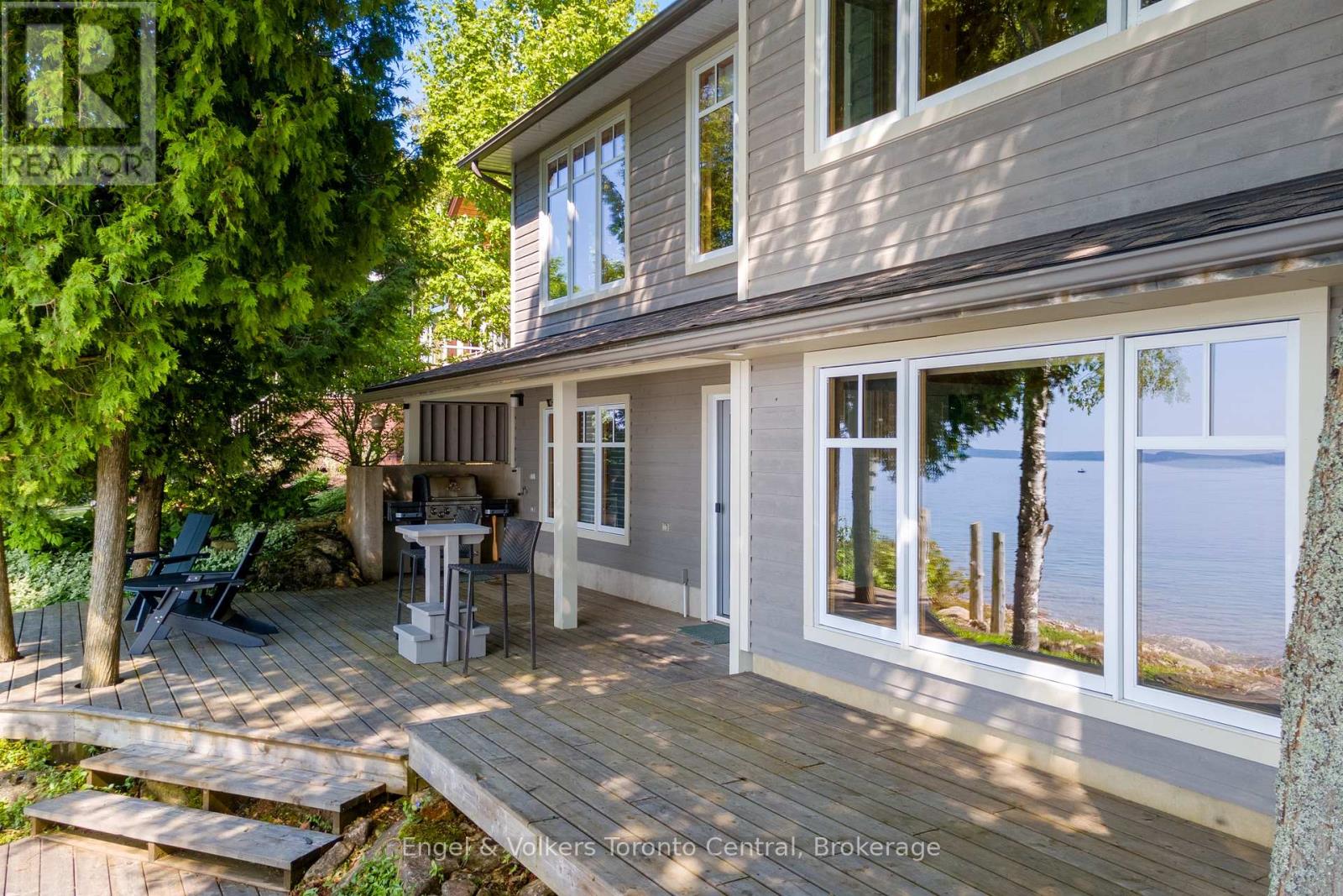 54 William Street, Northern Bruce Peninsula, Ontario  N0H 1W0 - Photo 39 - X12978438