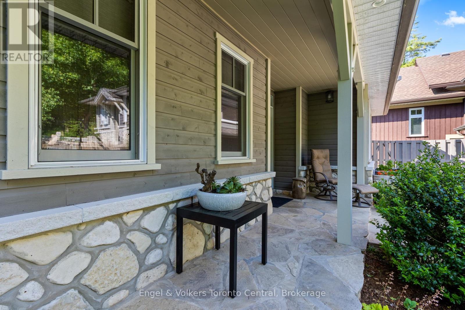 54 William Street, Northern Bruce Peninsula, Ontario  N0H 1W0 - Photo 7 - X12978438