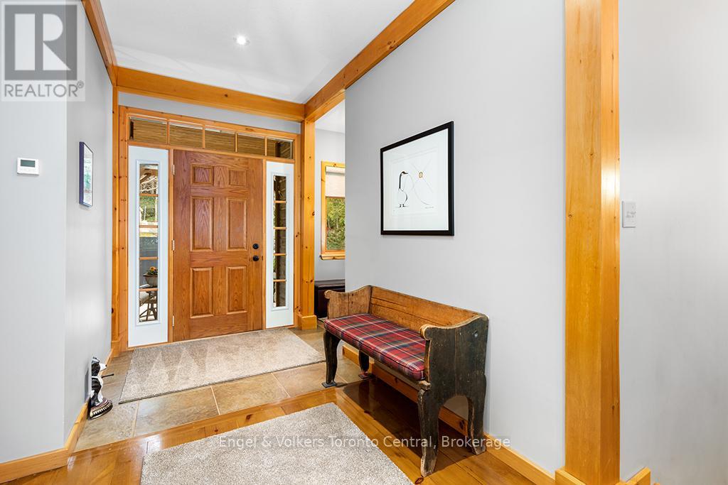 54 William Street, Northern Bruce Peninsula, Ontario  N0H 1W0 - Photo 8 - X12978438